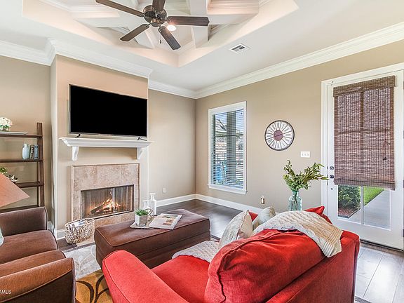 4th image of 800 Highland View Dr