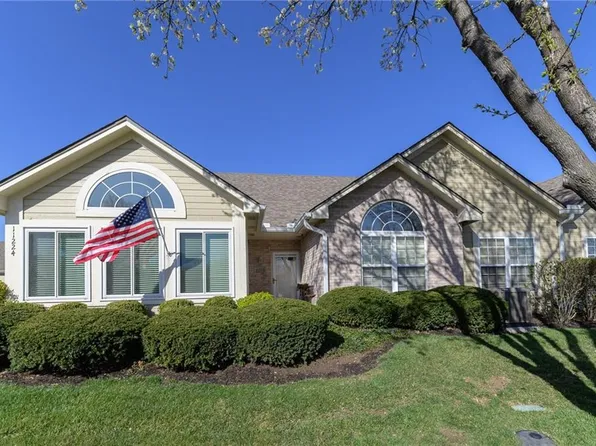 11224 S Pflumm Rd, Olathe, KS 66215