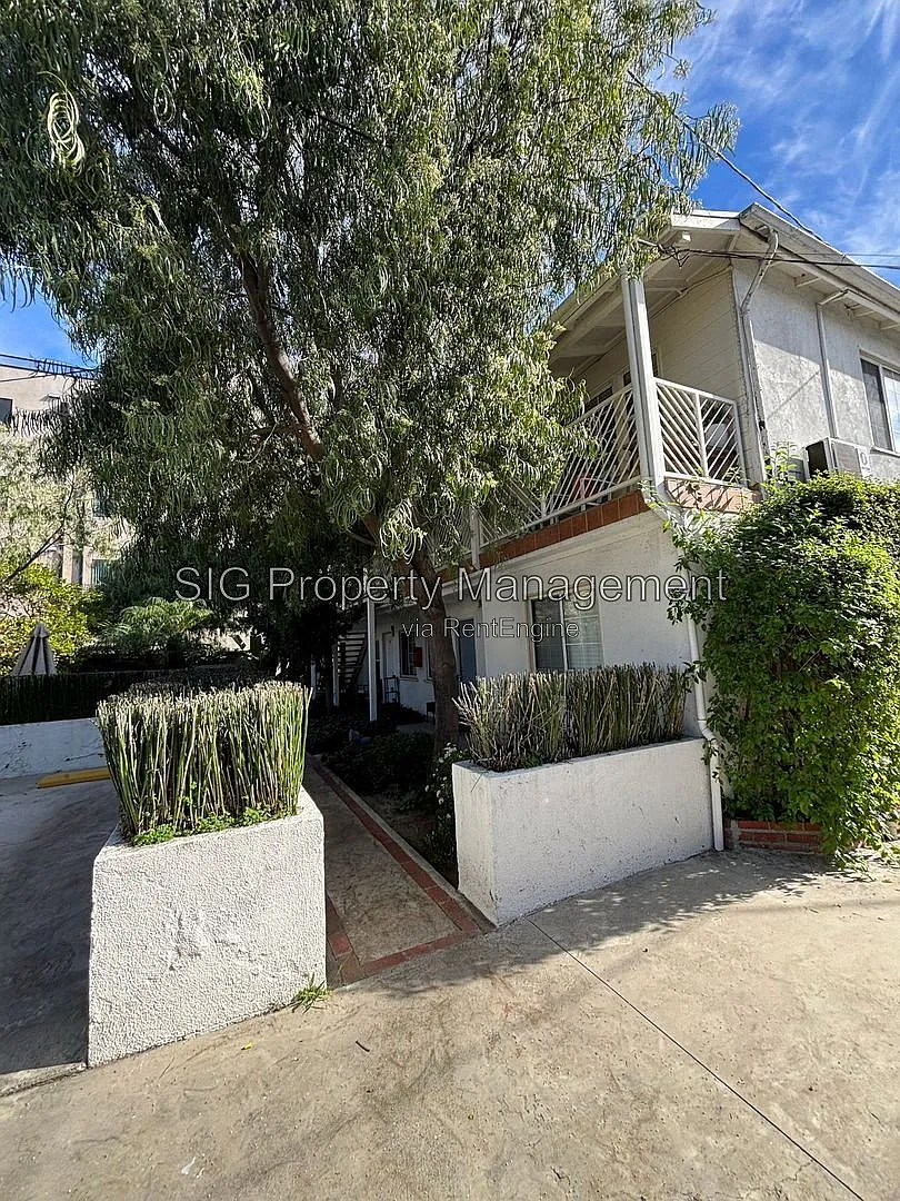 1 bed, 1.0 bath, $1,895 — Photo 4