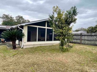 211B Seminole Trl, Pensacola, FL 32506