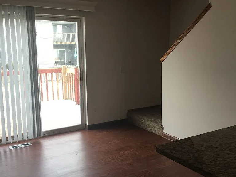 1405-07 Glacier Hill Dr — Photo 4