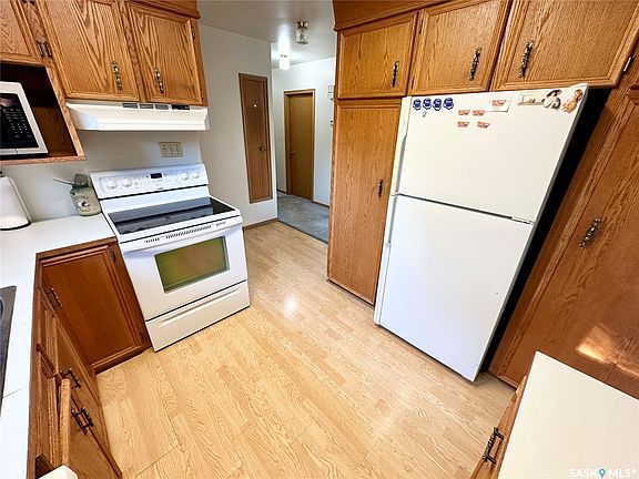 4th image of 236 13th Street NE