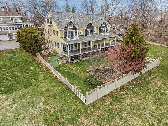 5th image of 2269 E Main Rd