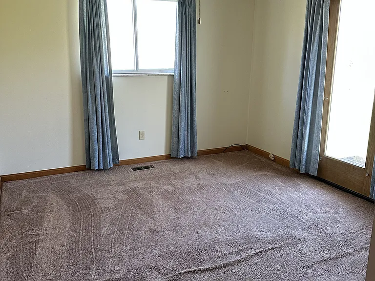 457 Jerry St — Photo 10