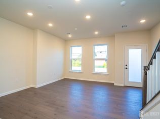 410 Jessie Pl, New Brunswick, NJ 08901