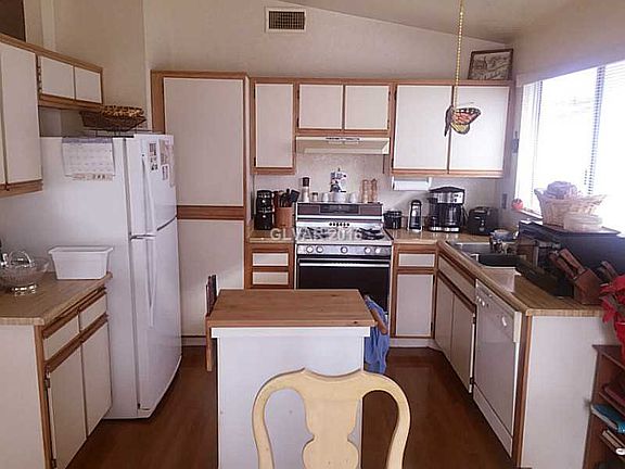 2nd image of 3907 Tatiana St
