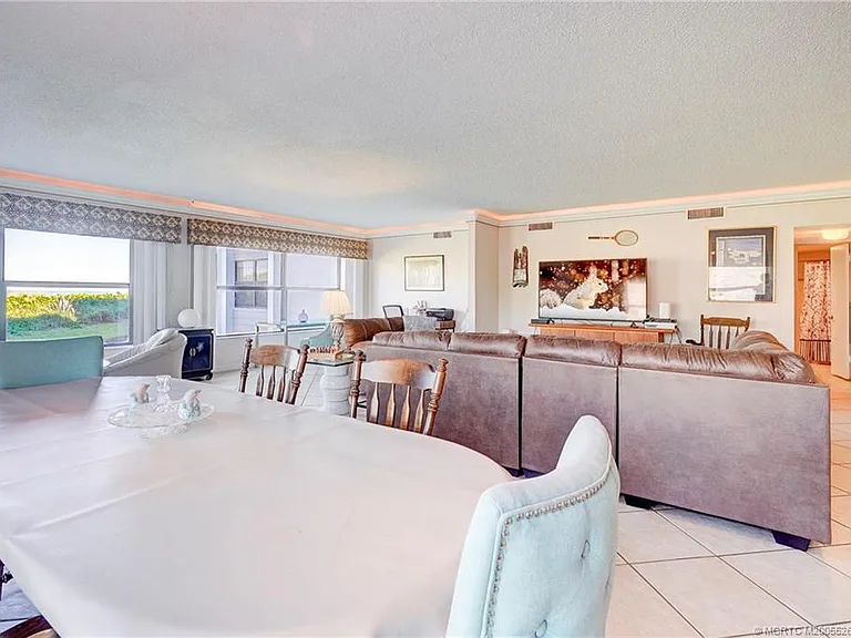 1289 NE Ocean Blvd #2 — Photo 9