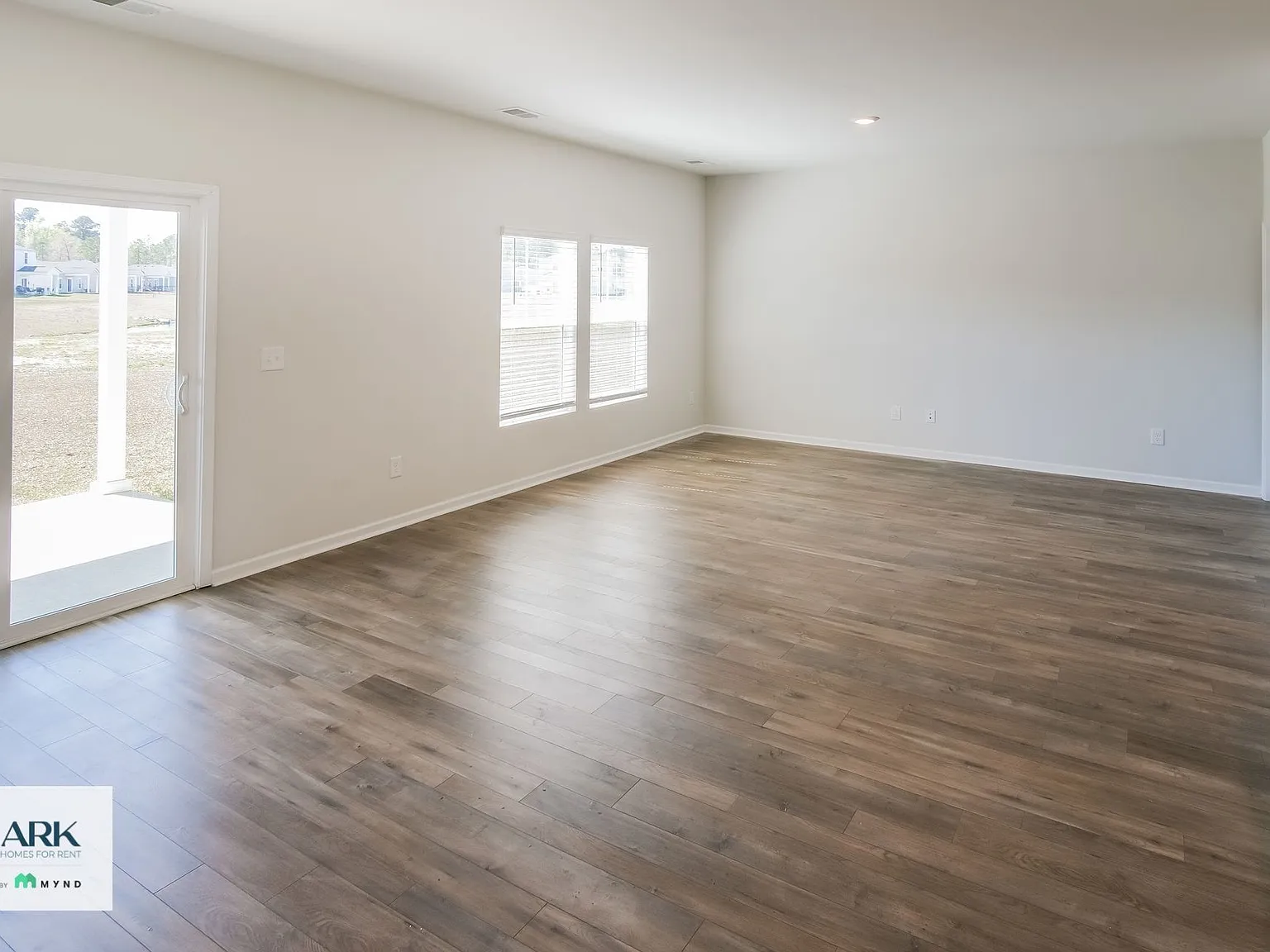 3 bed, 2.0 bath, 1520 sqft, $1,824 — Photo 4