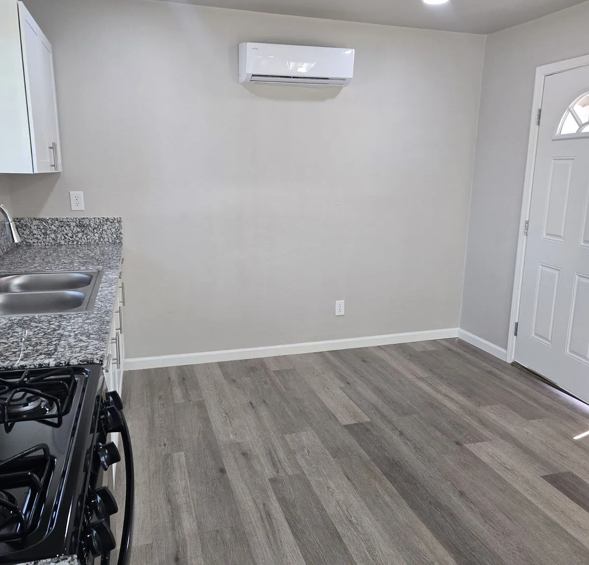 1 bed, 1.0 bath, $1,095 — Photo 3