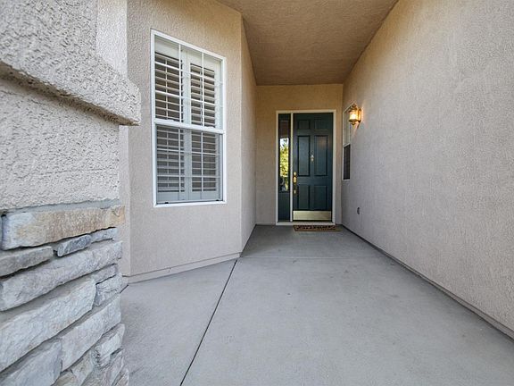 3rd image of 2562 Templeton Dr
