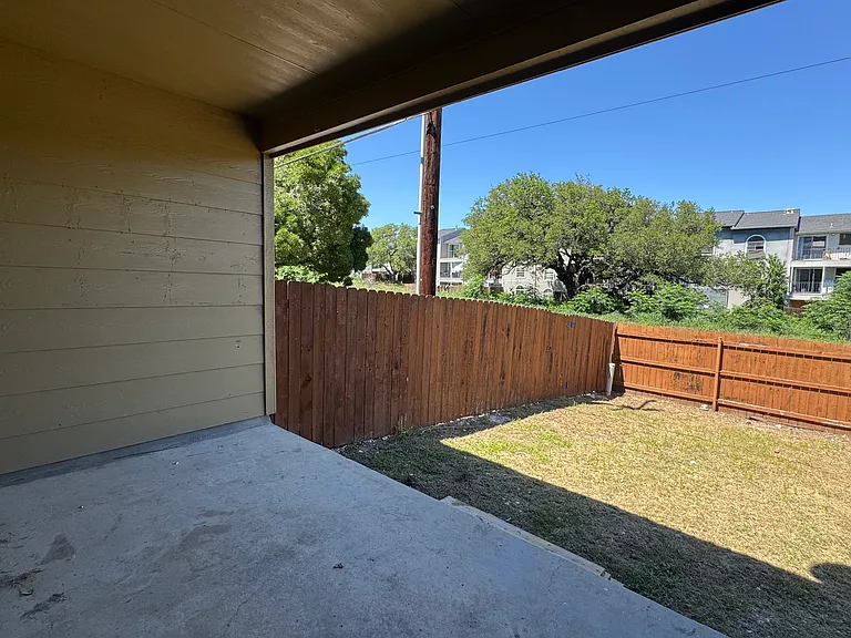 4107 Saint Charles Bay — Photo 30