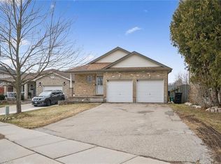 104 Kent St, Cambridge, ON N1S 4H2