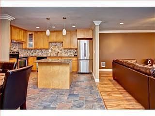 2nd image of 1 Appian Way #713