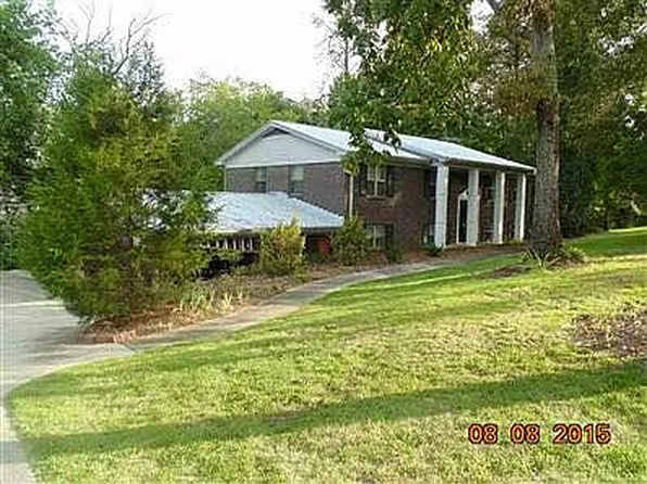 2810 Lee Meadows Dr, Moody, AL 35004