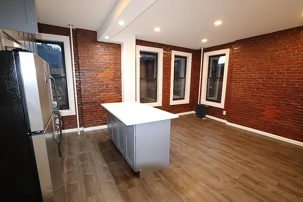 Rented by Charles Rutenberg Realty, Inc. | media 21