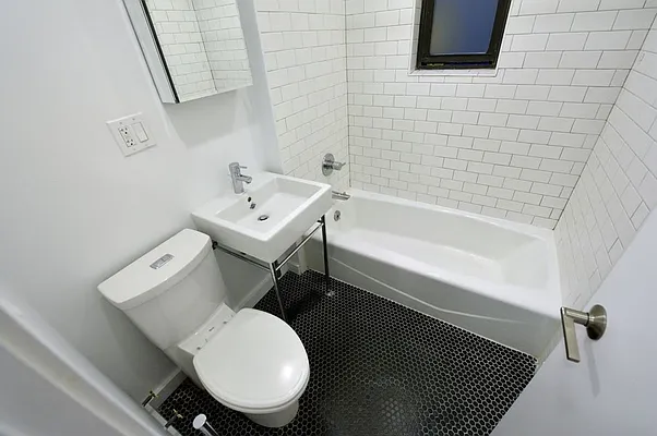 Rented by Aether Property Group | media 20