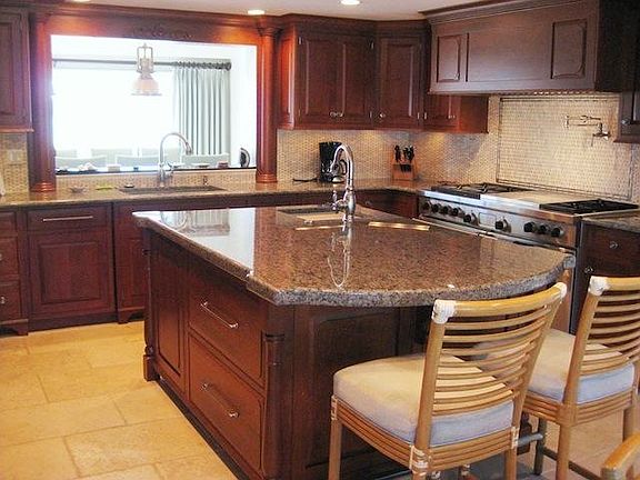 Chef's kitchen - fully equipped!
