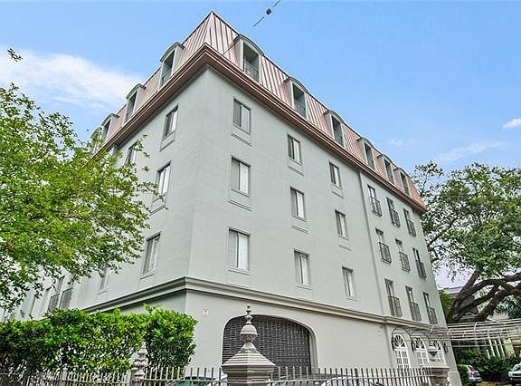2nd image of 1441 Jackson Ave APT 5G