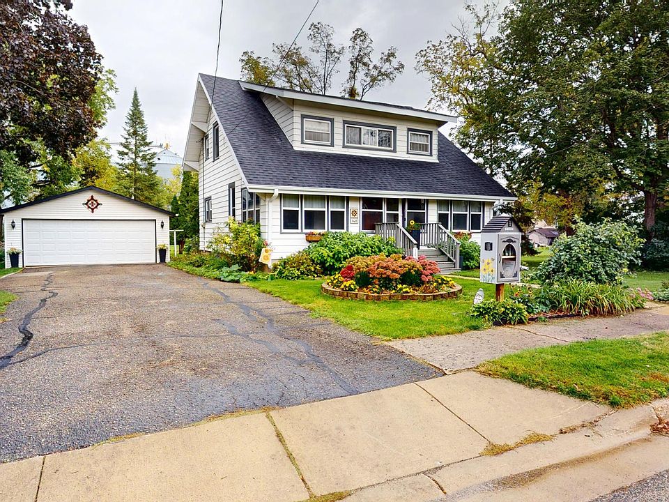 1st image of 148 2nd Ave SW