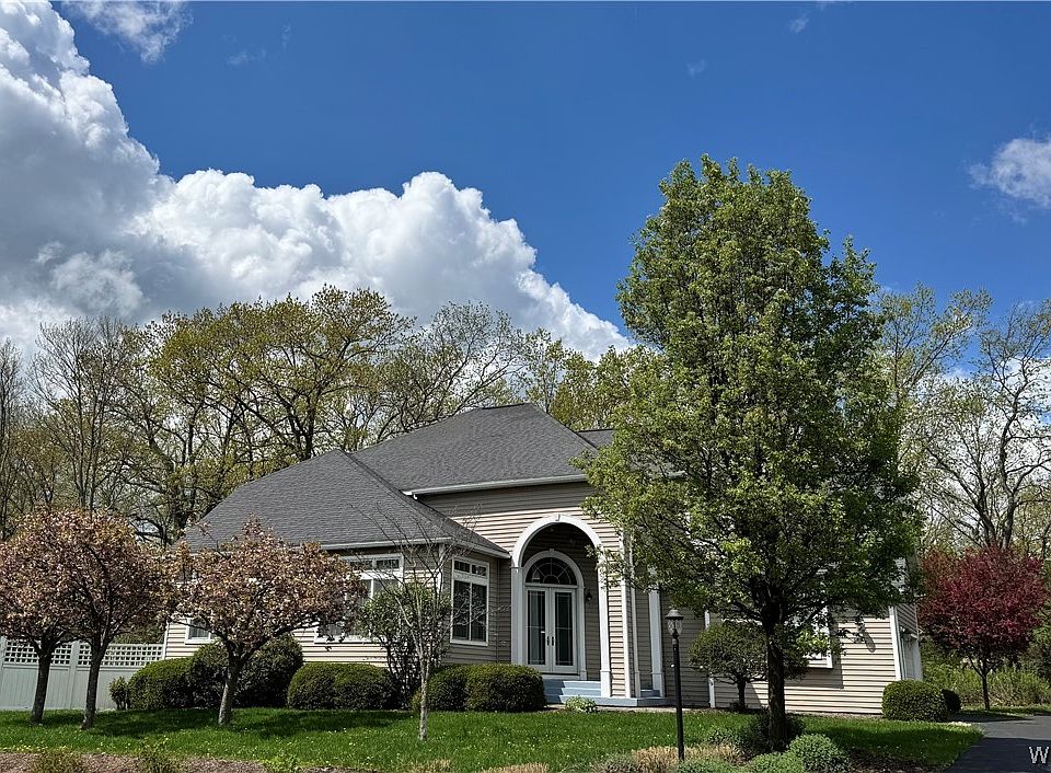 1st image of 20 Rosina Dr