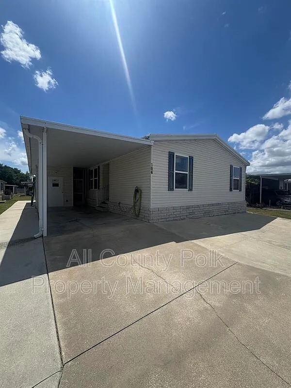 3 bed, 2.0 bath, 1344 sqft, $1,295 — Photo 2