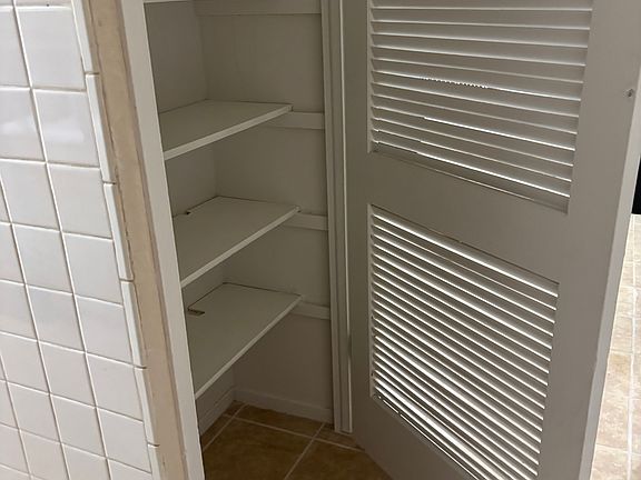 Kitchen pantry