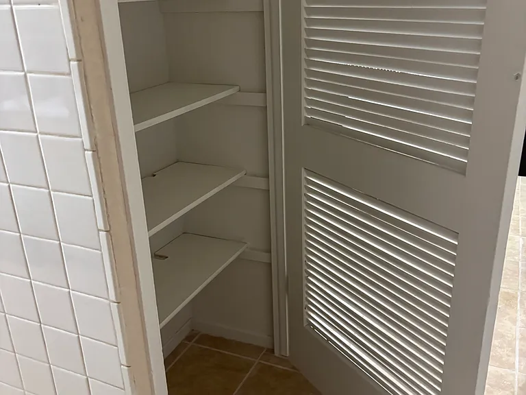 Kitchen pantry
