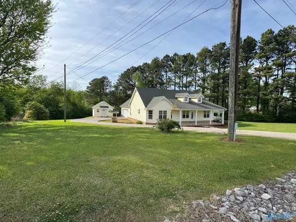 121 County Road 372, Trinity, AL 35673