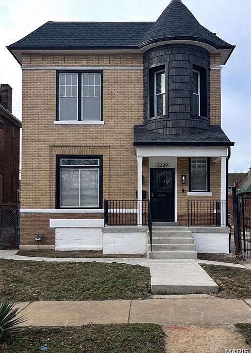 1st image of 1239 Clara Ave