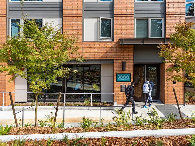 7000 Campus Living — Photo 9