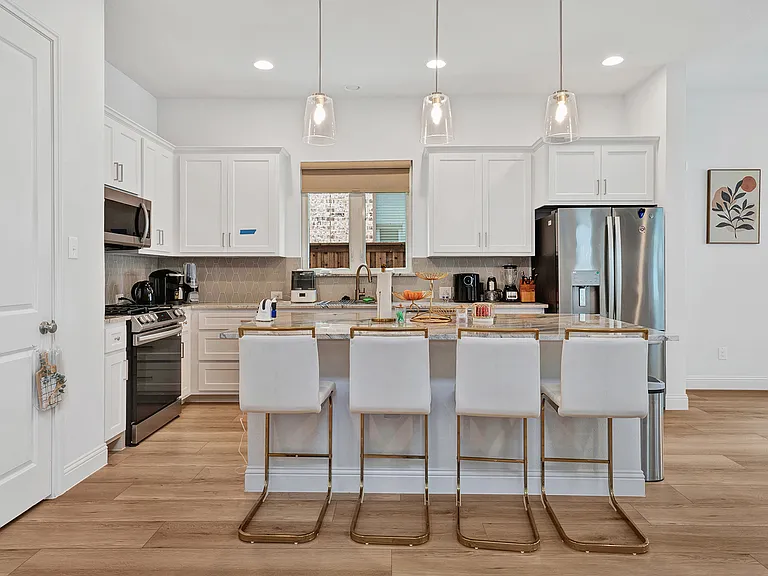 1008 Bolden Ave — Photo 6
