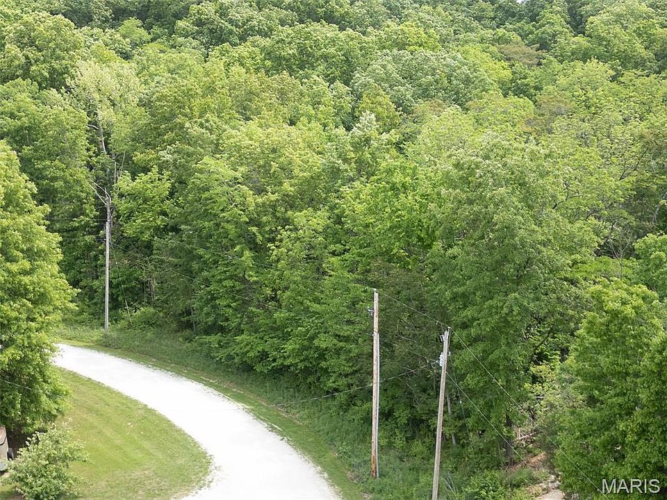 1st image of 40 Winding Ln