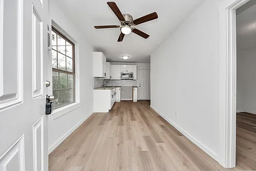 209 Owens St #A Photo 1