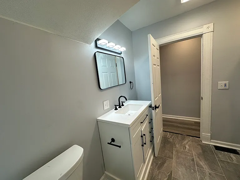 309 Oak St — Photo 21