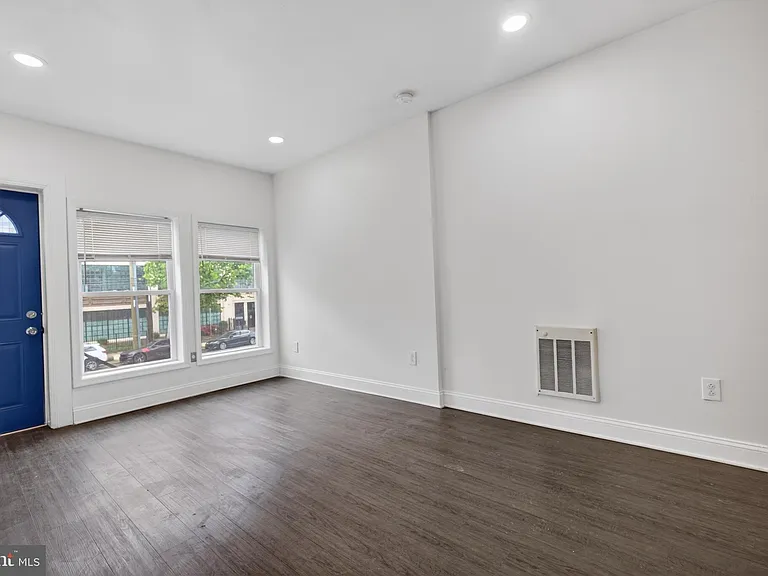 3138 W Allegheny Ave #A — Photo 5