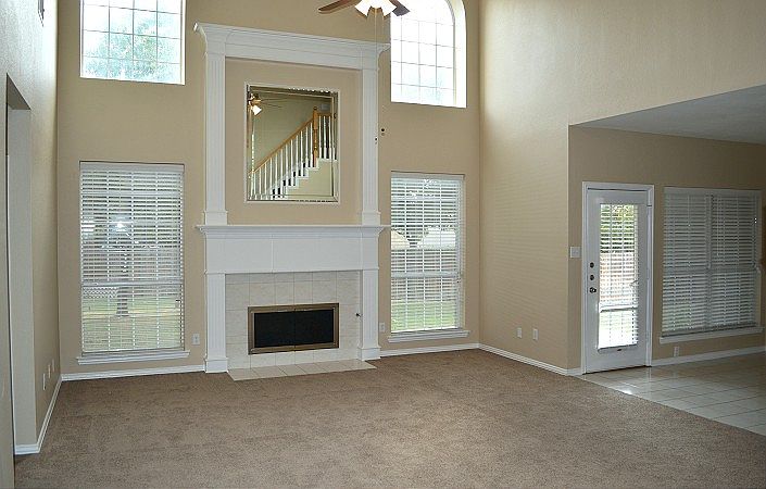 1st image of 202 Mineral Springs Dr