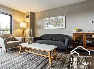 2556 N Clark St #408, Chicago, IL 60614