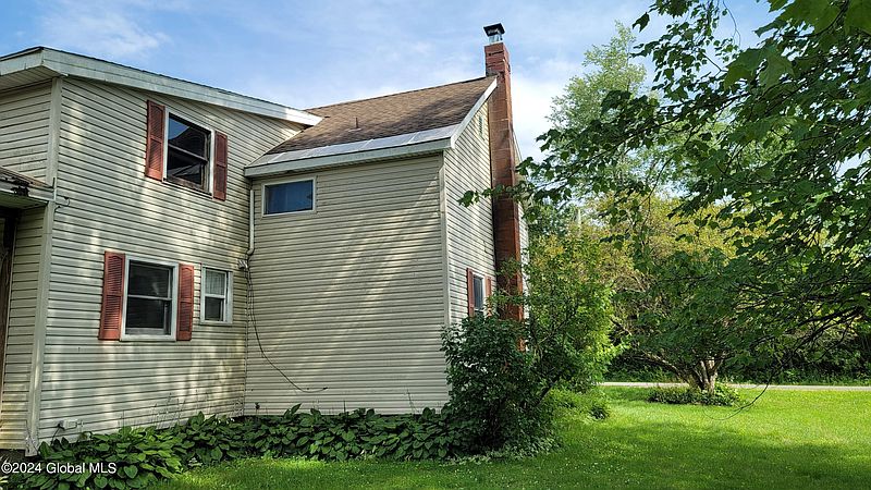 3rd image of 371 Emmonsburg Road