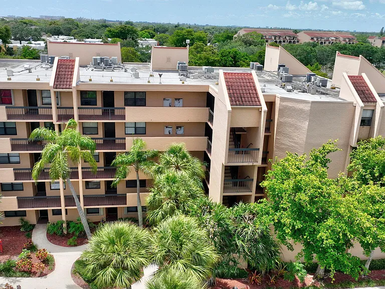 600 Egret Cir #7105 — Photo 57