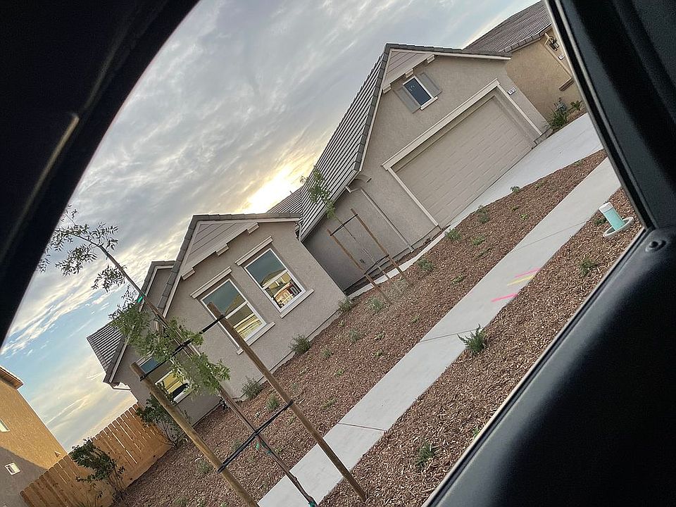 2nd image of 1873 Summit Dr