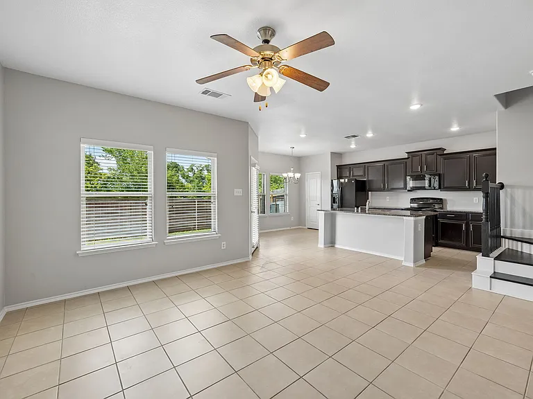 2013 Cranberry Ct — Photo 3