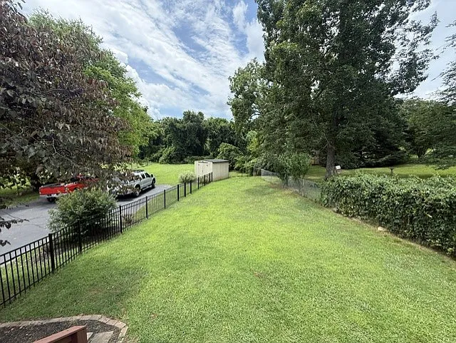 fenced in area for pets