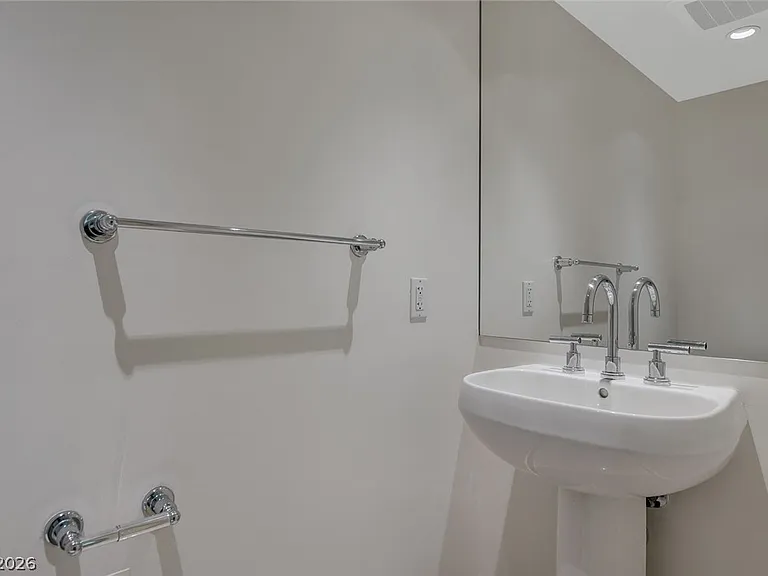 322 Karen Ave #2705 — Photo 14