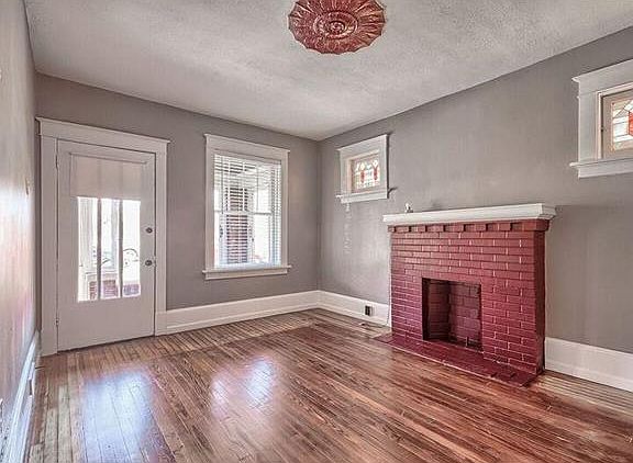 3rd image of 2712 Sulphur Ave