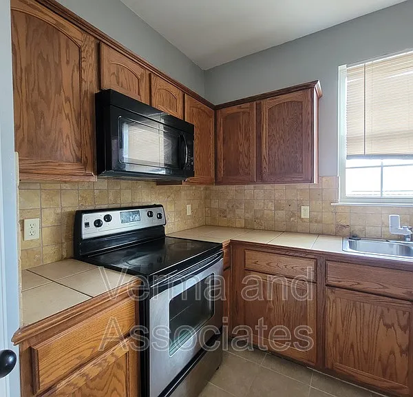 192 Fair St #198 — Photo 34