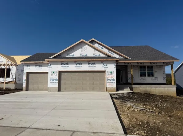 2735 Amber Valley Rd, Cedar Falls, IA 50613