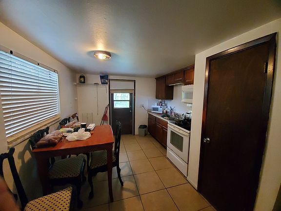 4th image of 1525 E 142nd Ave