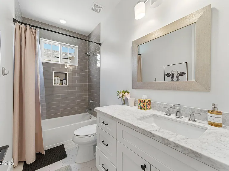 3655 E Piccadilly Rd — Photo 20