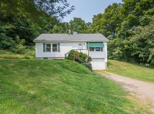 1535 S East St, Amherst, MA 01002