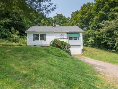 1535 S East St, Amherst, MA, 01002